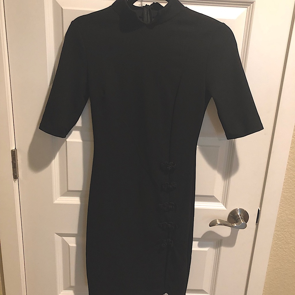 Black dress in women’s